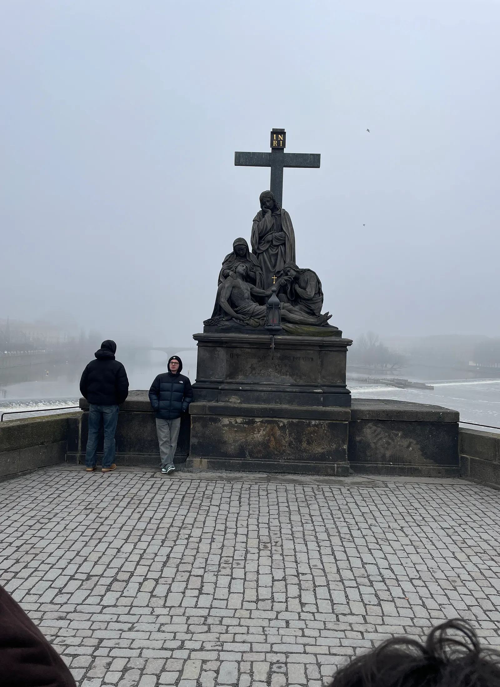 Fotograaf Anton Corbijn tegi Depeche Mode 'ist Prahas fotoseeria. Kõige kuulsamaks sai mustvalge foto Dave Gahanist Karli sillal (Charles Bridge) Pietà skulptuuri kõrval. See pilt on muutunud fännide seas nii ikooniliseks, et tänapäeval külastavad tuhanded fännid seda kohta, et fotot uuesti lavastada. Pildil ongi kaks noormeest seda tegemas.