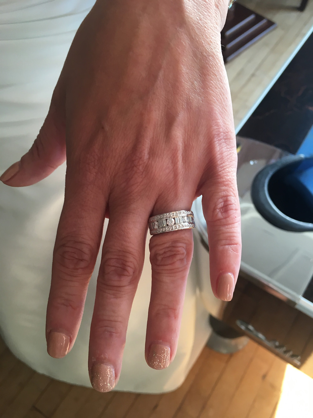 Diamond wedding ring, alternative wedding ring