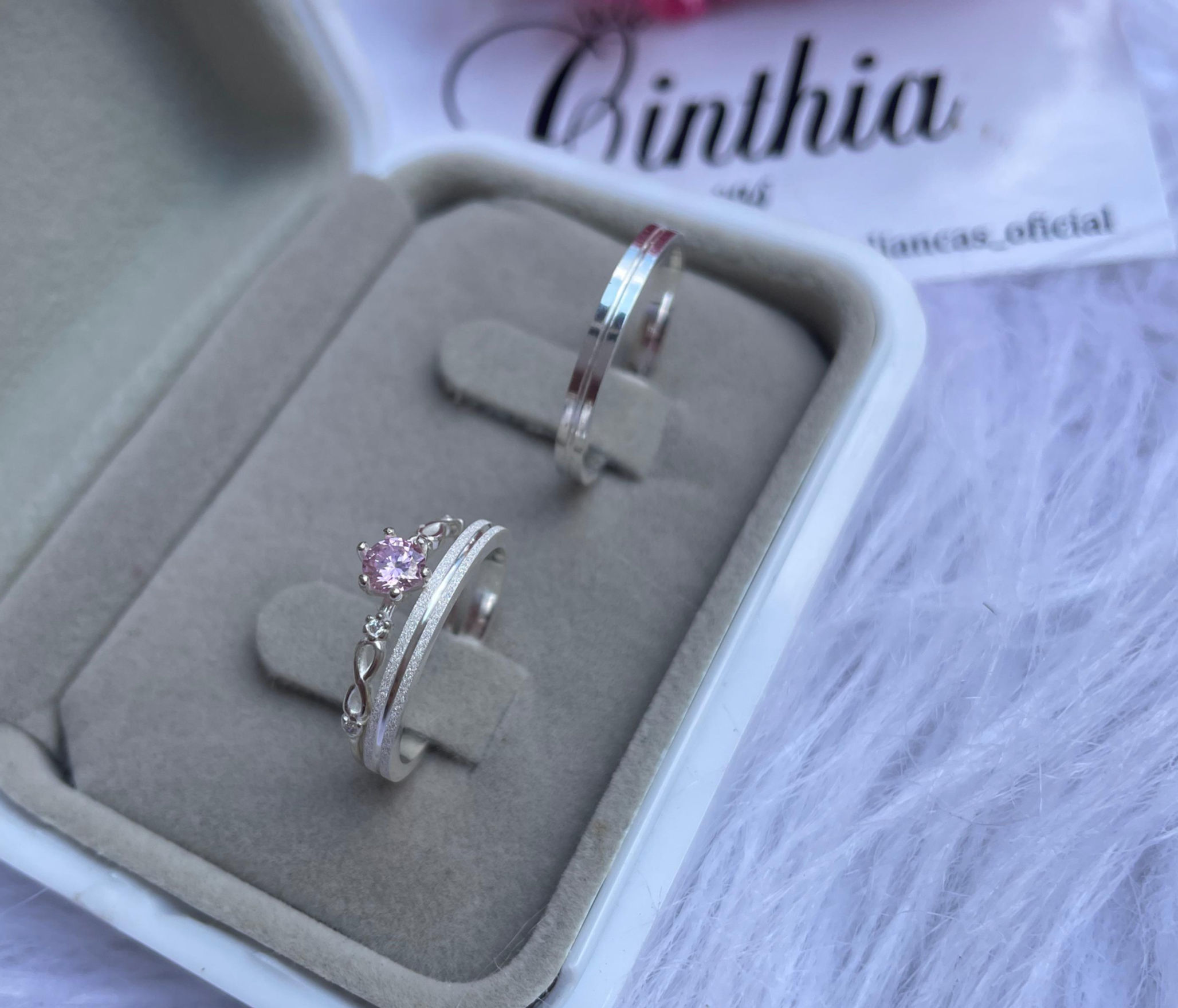 Aliança Isa + Sol Jasminy rosa claro