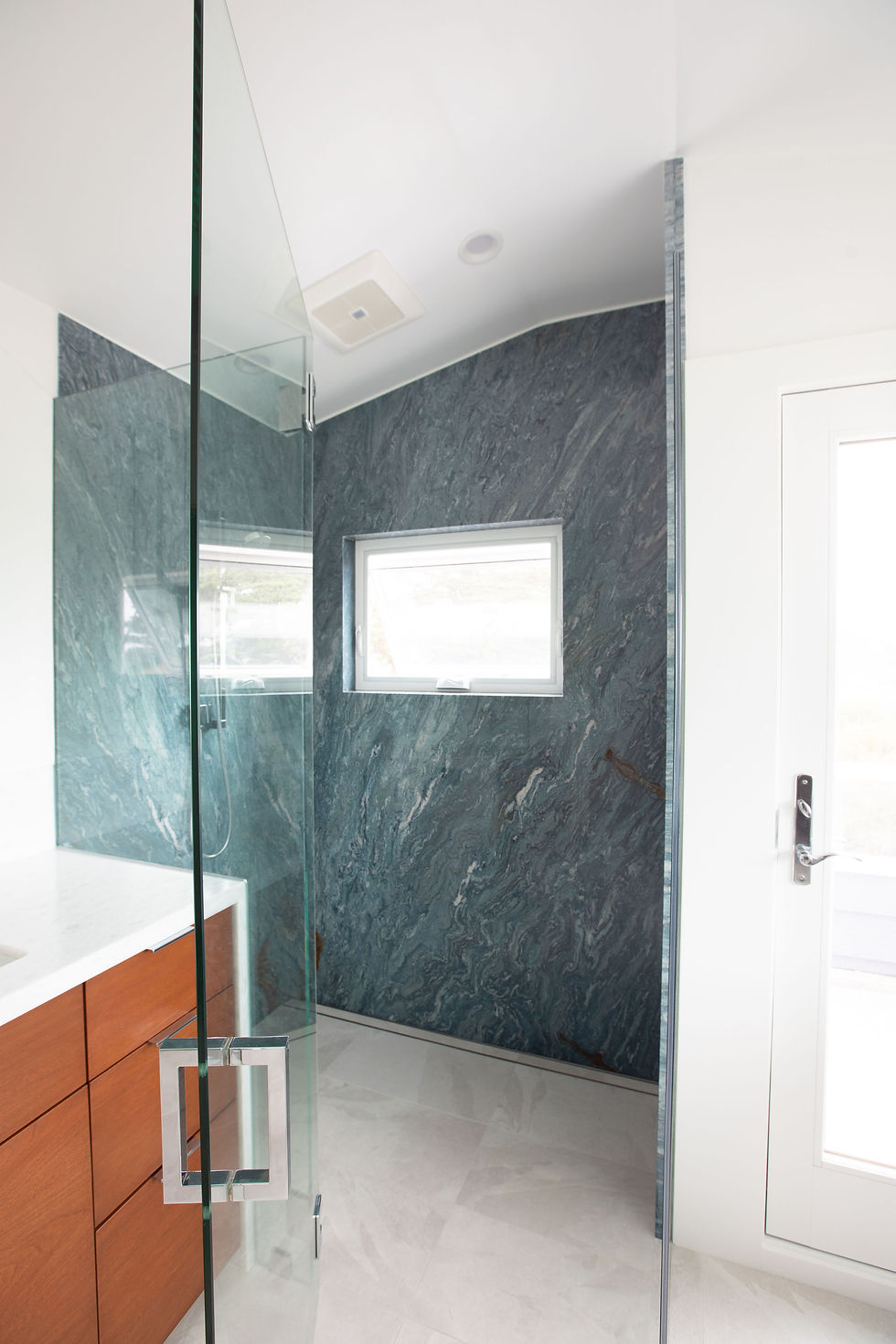 SHOWER3.jpg