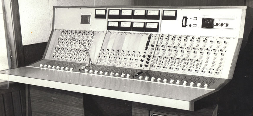 Cadac -1st desk 1968 Morgan Studios