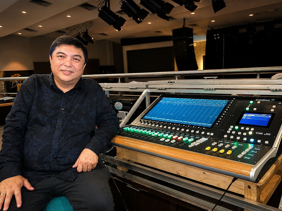 Dene Dave Laoh, Managing Director PT Hesed Kharis Indonesia with Cadac CM-J50.