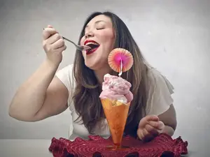 10 สัญญาณโรคตับที่คุณอาจไม่เคยรู้ แม้ไม่ดื่มแอลกอฮอล์ก็เสี่ยงได้!