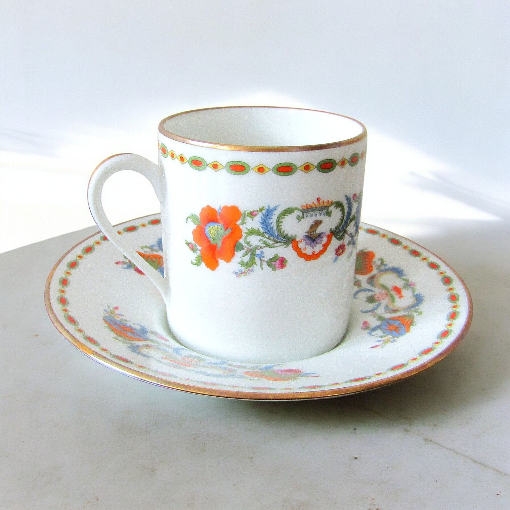 Limoges Raynaud. Tasse à café soucoupe porcelaine Vieux Chine Collection Damon