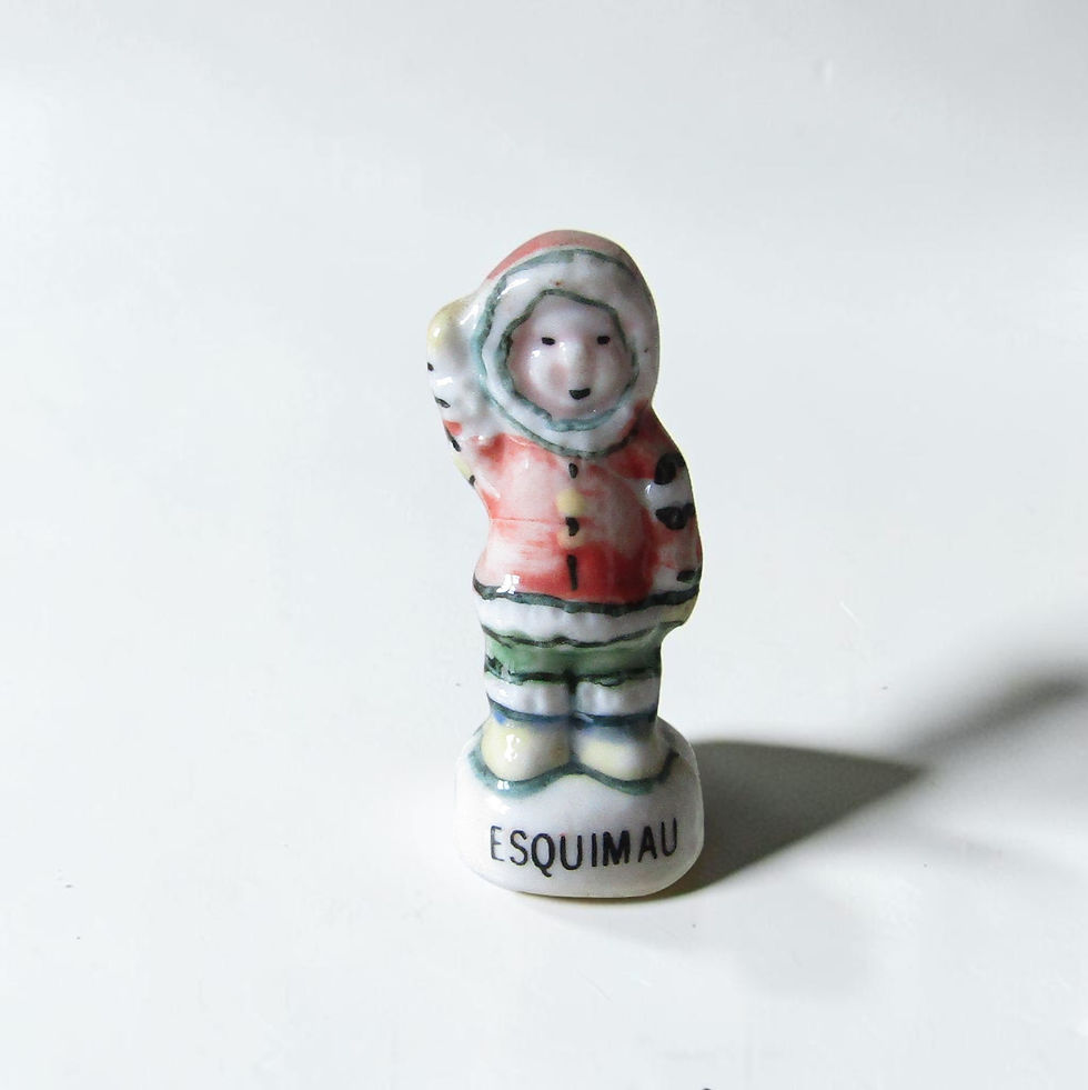Miniature : Collection de 10 fèves en porcelaine brillante « Les Enfants du Monde » éditée par Nordia en 1996, représentant un Américain