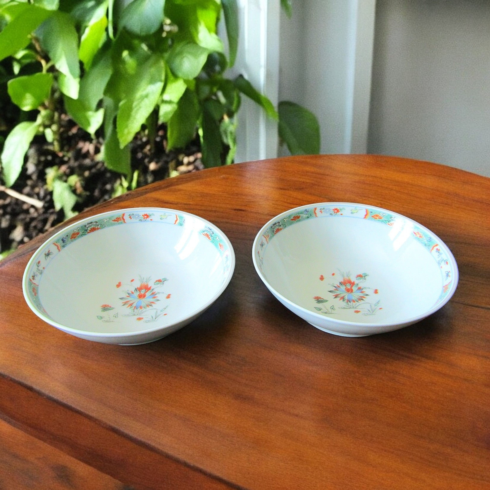 Limoges Raynaud Paire de bols porcelaine famille verte modèle Houang-Pou 13 cm