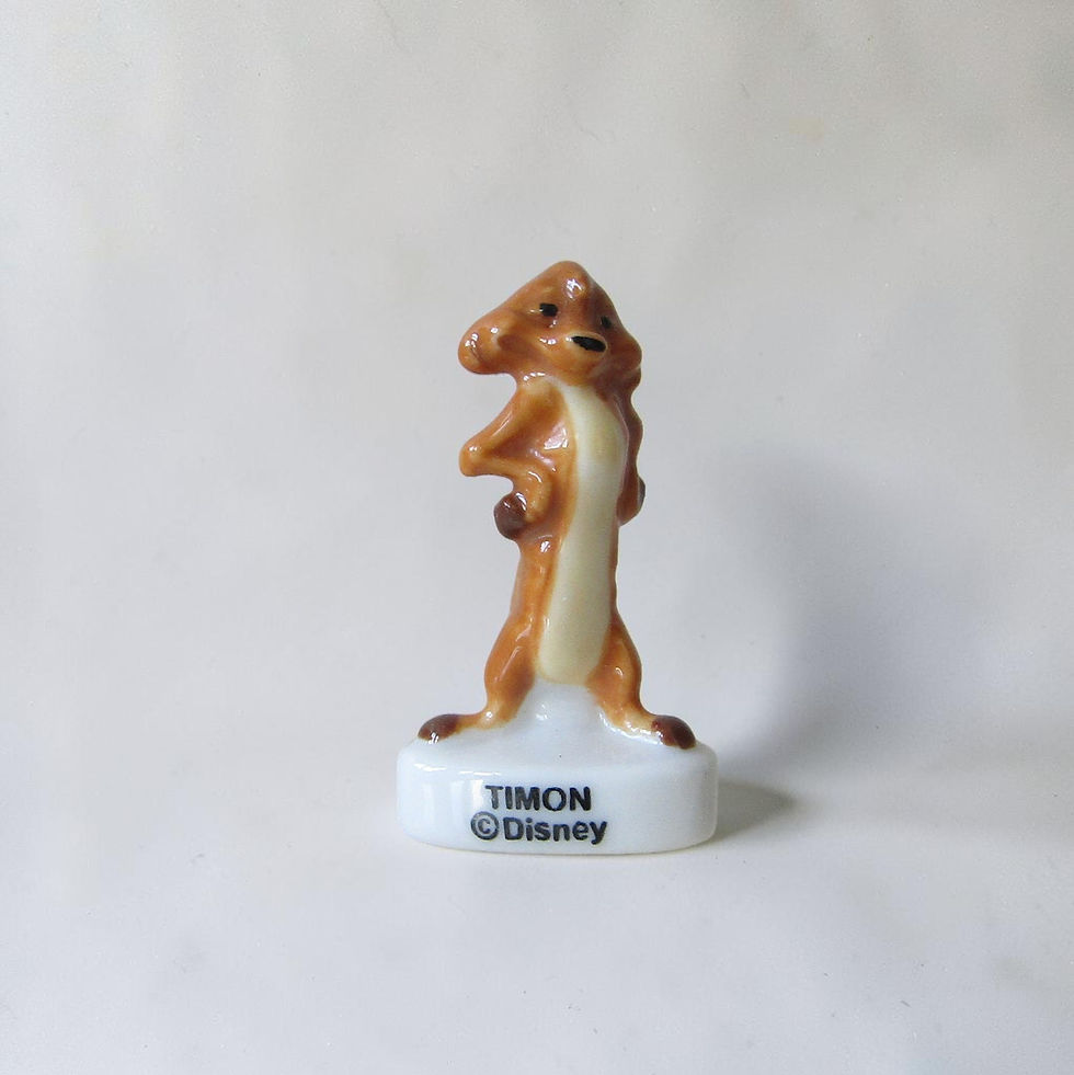 Fèves en porcelaine brillante de la série « Le Roi Lion » (Éditions Arguydal, 2020), représentant Simba adulte et jeune