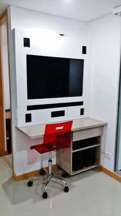 Tablero tv con mesa