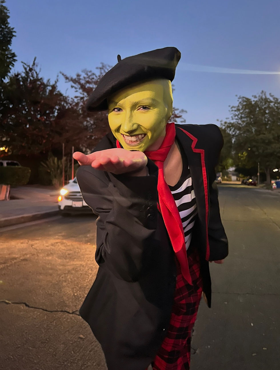 Miniature : Mask Inspired Costume Rental – Green Face Character