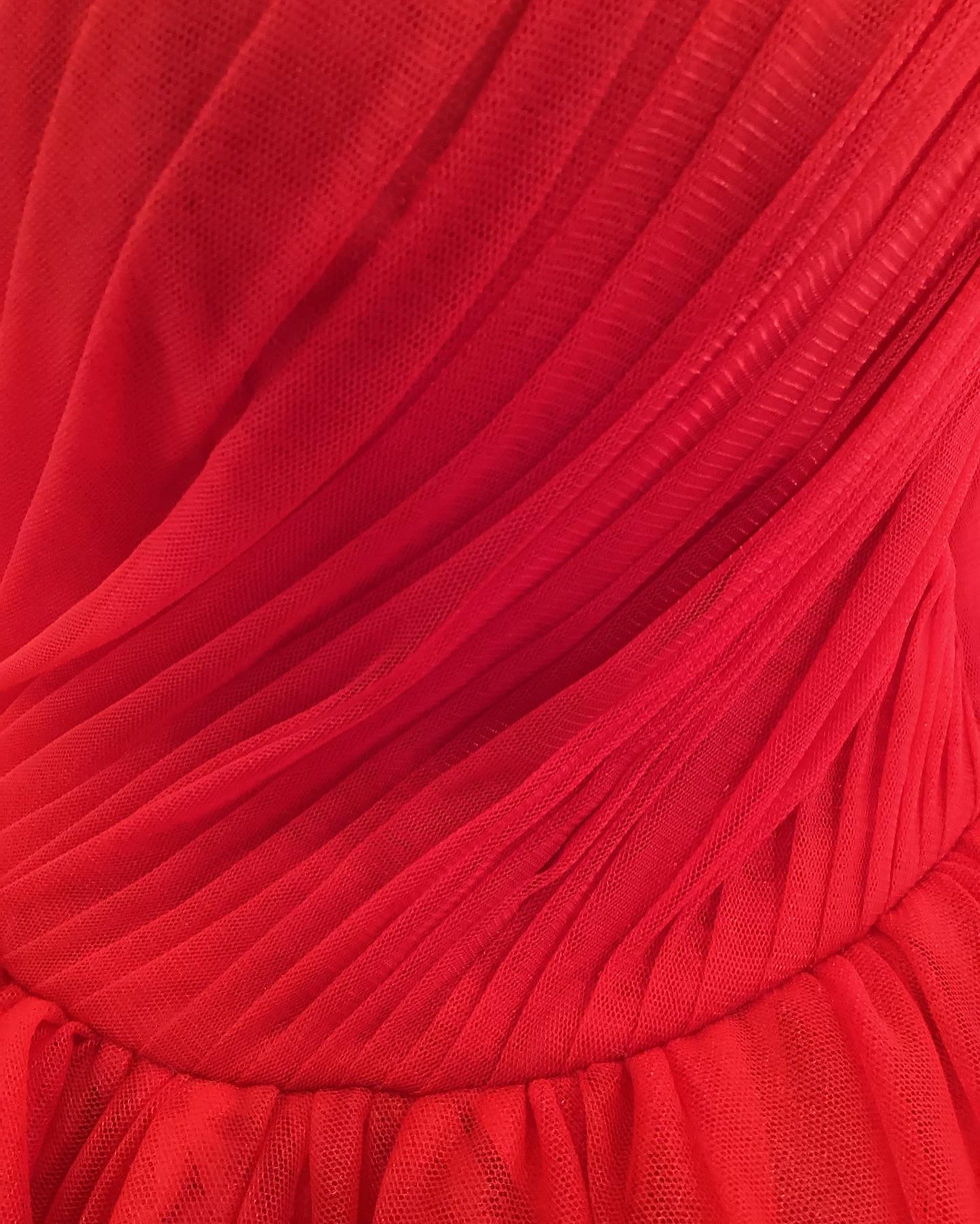 Thumbnail: Red dress. 