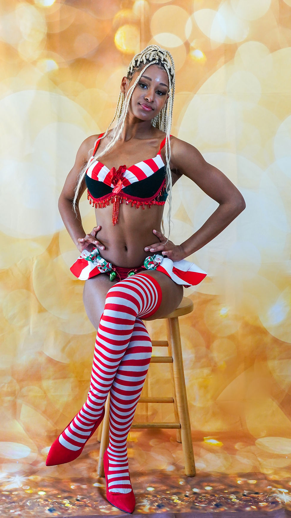 Thumbnail: Sale or Rent. Christmas Elf sexy costume. Dance. Show. Nightclub. Party.