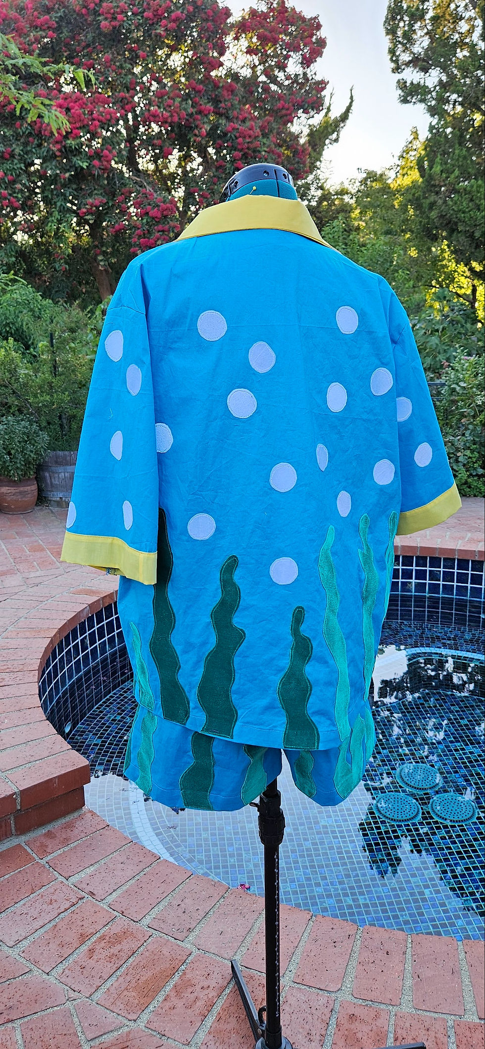 Miniatura: Minnie Mouse-Inspired Beach Body Mascot Costume Rental | Summer & Pool Party