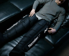 Our Lymphatic Compression Boots use dynamic air pressure to gently massage your legs, helping to improve circulation, reduce swelling, and support the bodys detox process. This treatment is perfect for anyone experiencing tired, heavy legs or fluid retention, as well as athletes seeking faster recovery. Enjoy a deeply relaxing session that leaves your legs feeling lighter, rejuvenated and refreshed.