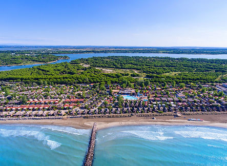 camping-plage-piscines-paysage
