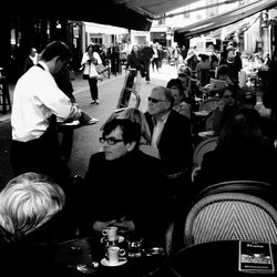 Customers - Café - Paris