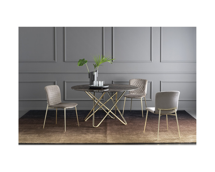 love-chair-lifestyle-pic2.jpeg