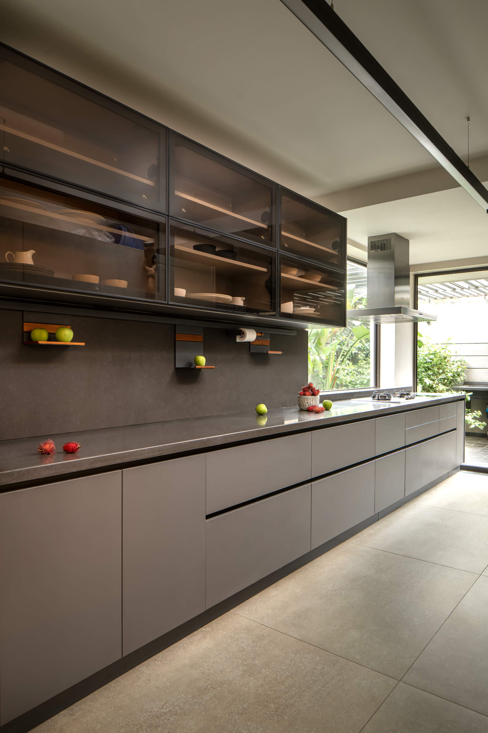 Evantha Aristi — Cabinets & Me