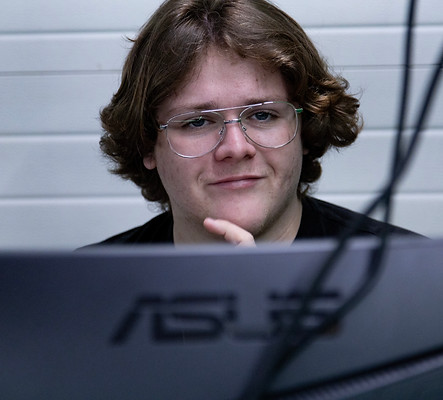 Adam Vivian