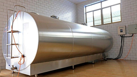 Bulk milk tank cleaning