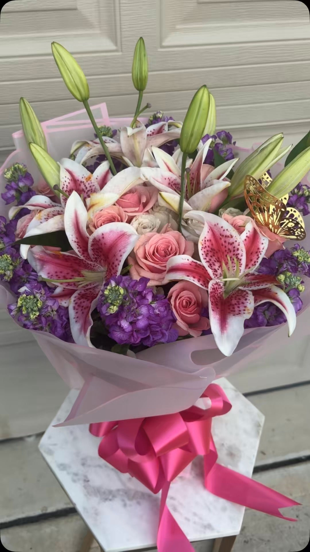 24 Roses + Lilies 💕