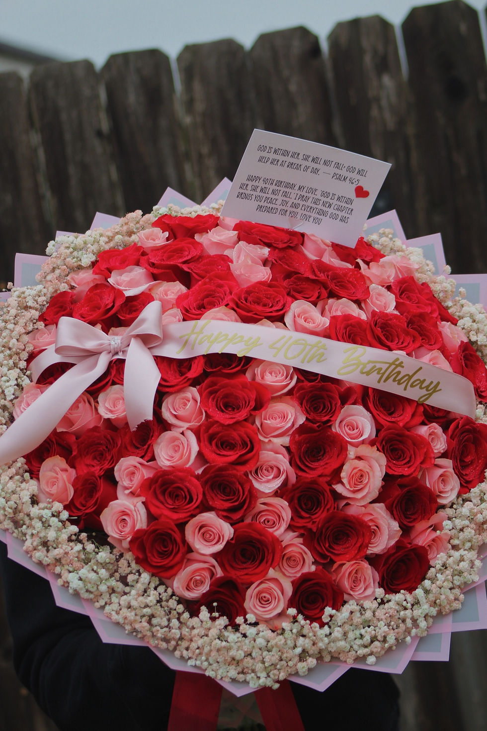 Thumbnail: Florie Signature Round 100 Roses