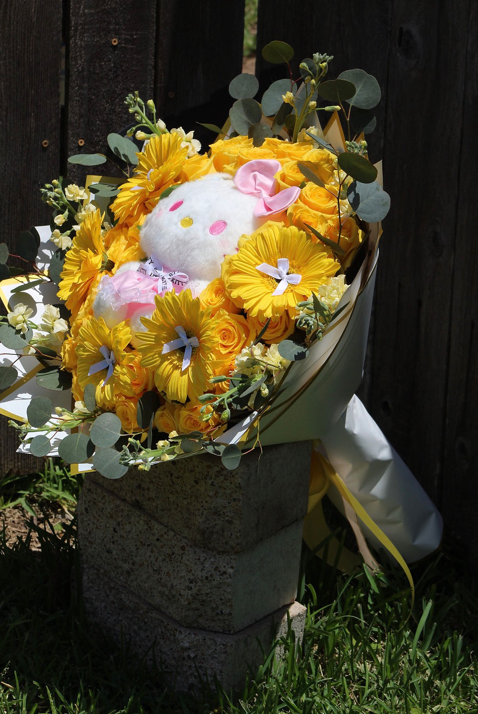 Thumbnail: Hello Kitty Sunshine Bouquet