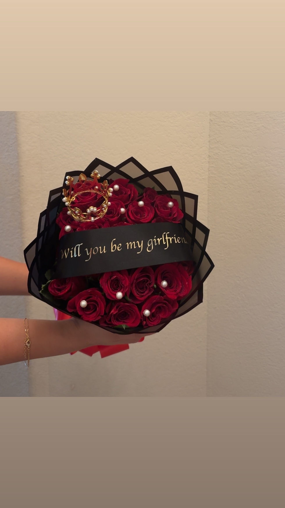 Thumbnail: 24 Crowned in Love Bouquet
