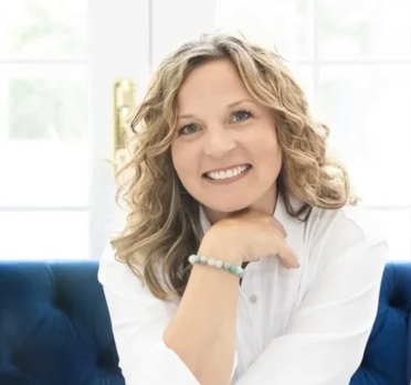 Angele Close | Unburdening Motherhood: Matrescence, IFS, and Healing from the Inside Out