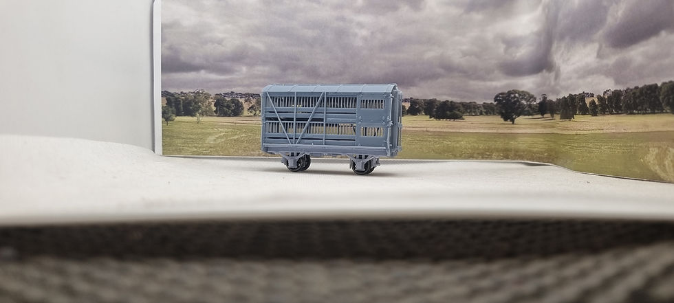 Thumbnail: N Scale S.A.R. Cf  4 Wheel Cattle Van 3 pack