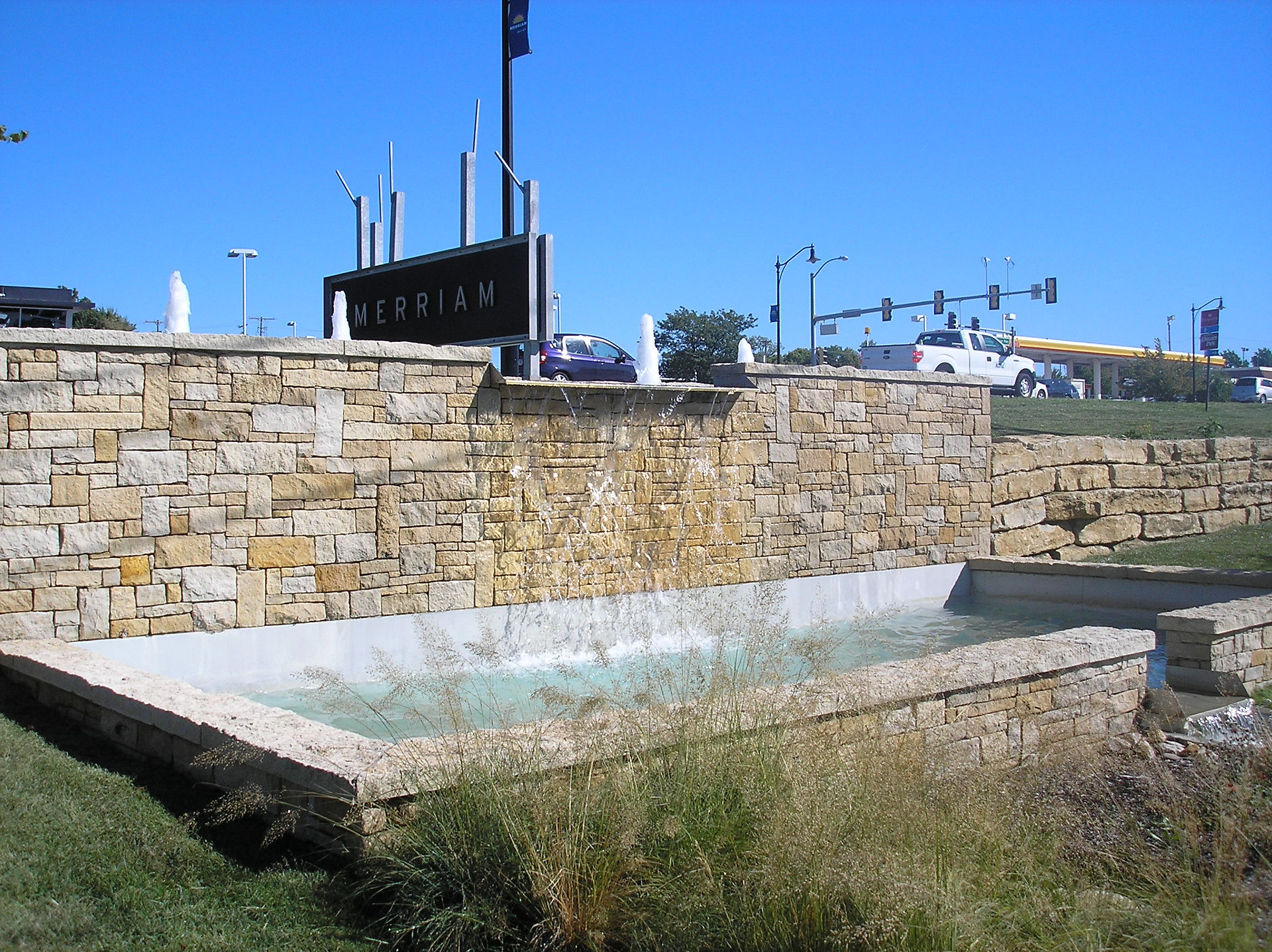 Merriam Bear Pit Fountain 009