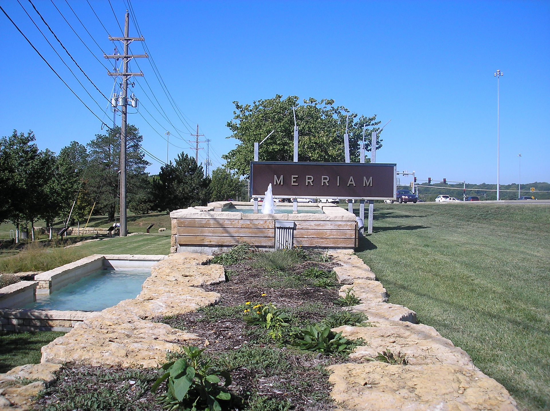 Merriam Bear Pit Fountain 006