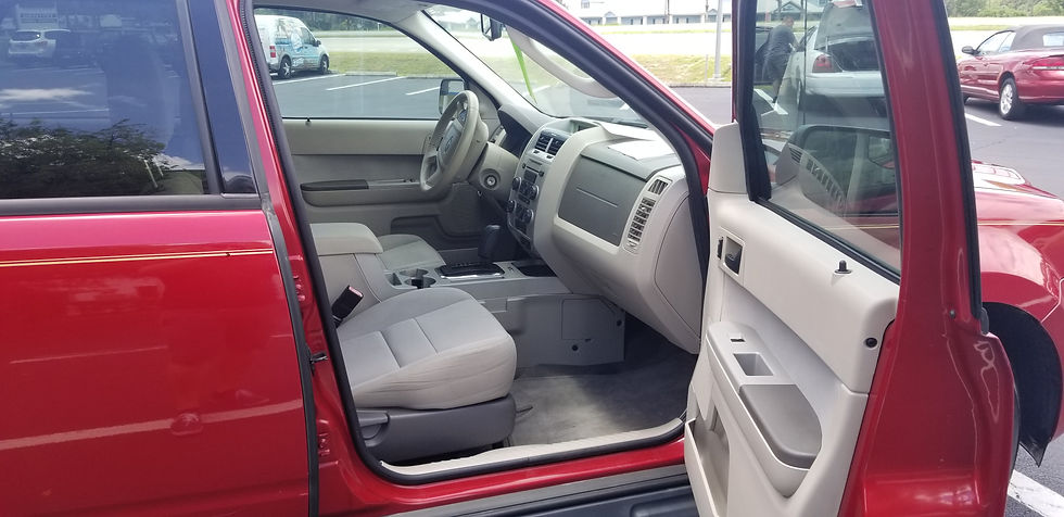 Thumbnail: 2011 Ford Escape