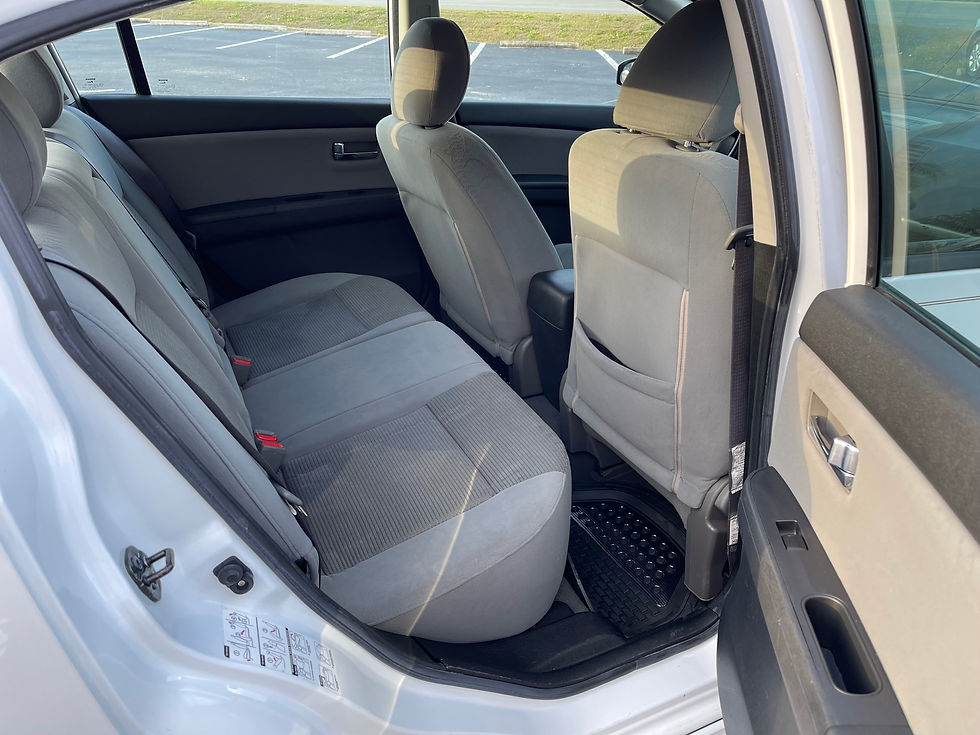 Thumbnail: 2011 Nissan Sentra SR
