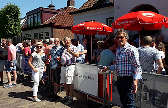 Buiten, voor 'Bij Jacques ׀ De Drie Pilaren