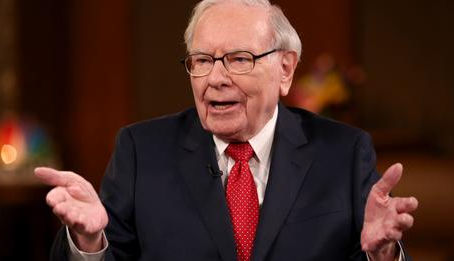 Këshilla e Warren Buffett për studentët: Ndiqni punën që do dëshironit nëse 's'do kishit nevoje per 