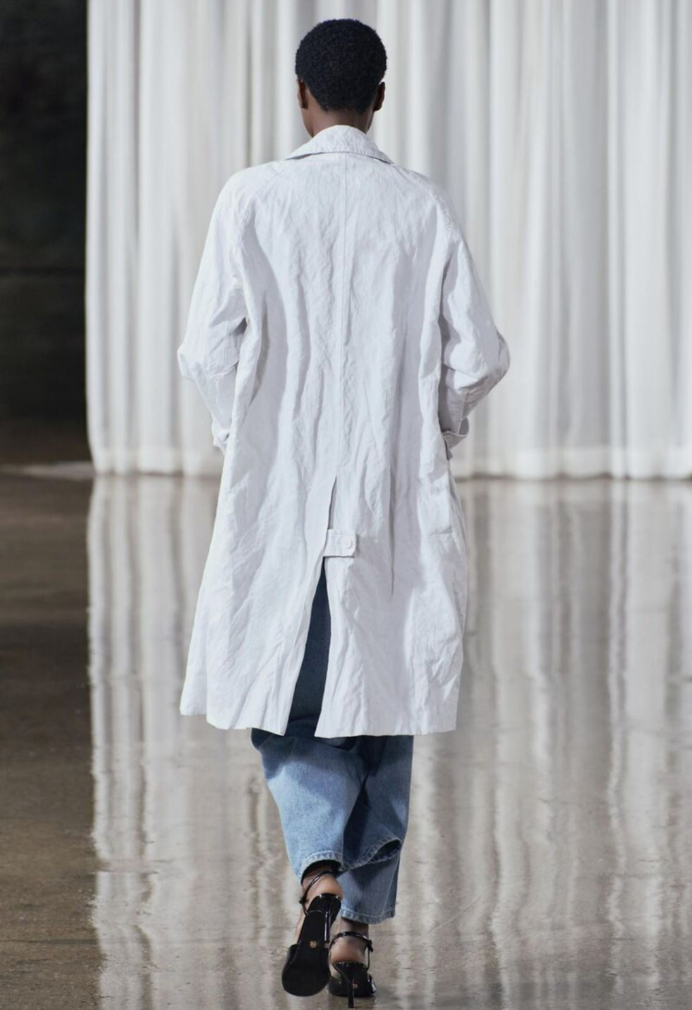 Thumbnail: Zara Wrinkled Trench Coat ZW
