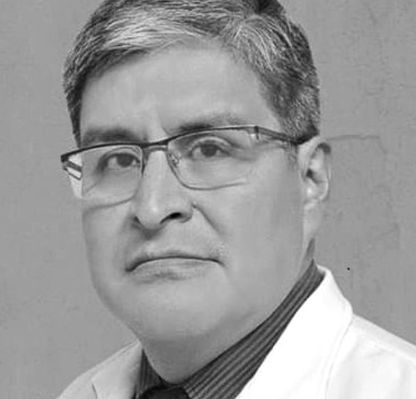 Las personas piensan que el adulto mayor no va a tener la capacidad de manejar el Zoom o el celular.