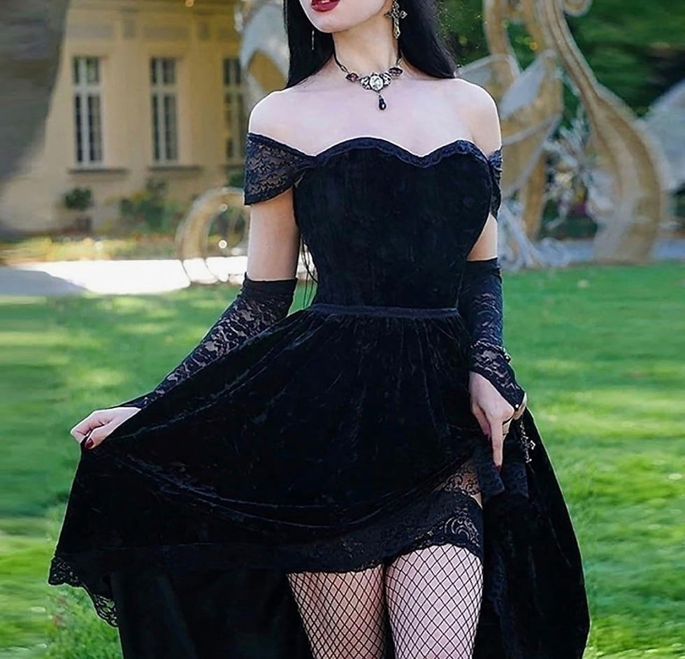 Miniatura: VESTIDO GOTICO ASIMETRICO NEGRO TERCIOPELO