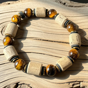 Bracelet en Bois Flotté des cours d'eau du Périgord crées à l'atelier Paarot, artisans créateurs.