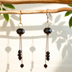 Boucles d'oreilles Pendantes - Noir • 55 €