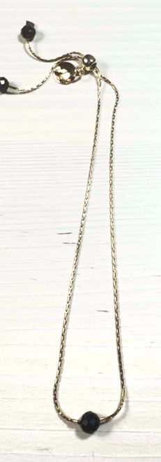 PAAROT - Collection Intemporelle - Bracelets 1 Perle.
Finition acier inoxydable plaqué or. Fermeture Perle Coulissante.