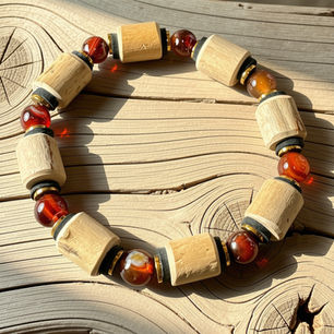 Bracelet en Bois Flotté des cours d'eau du Périgord crées à l'atelier Paarot, artisans créateurs.