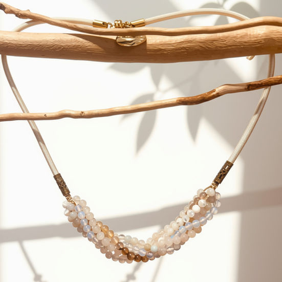 Collier Harmonie - Nuances Blanches • 95€