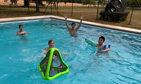 Piscine Jeu triangle.jpeg