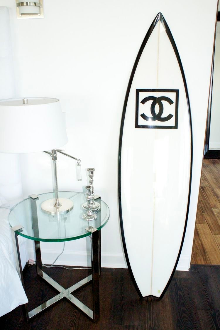 Planche de surf, finition brillante, personnalisable, idéale pour décoration intérieure ou extérieure