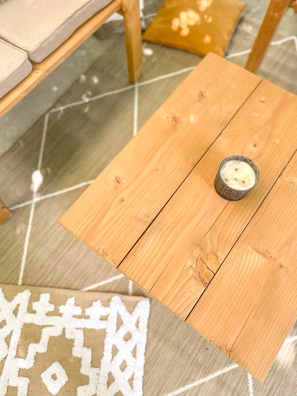 Miniature : TABLE BASSE D'EXTÉRIEUR EN DOUGLAS MASSIF AVEC PIÈTEMENT CROIX ROBUSTE