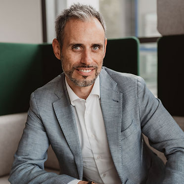 Adriano_Iemma_Business-Leadership-Ulm_Schulung_Beratung_.jpg