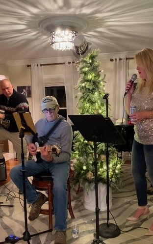 Wild Honey's Rock Anello and Nicole Miele performing