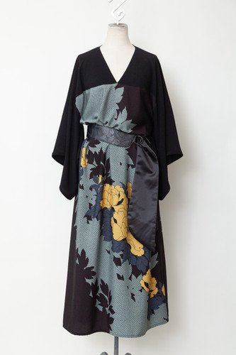 【一回短時間】BCBGMAXAZRIA 着物スリーブワンピース 一回短時間】BCBGMAXAZRIA 着物スリーブワンピース