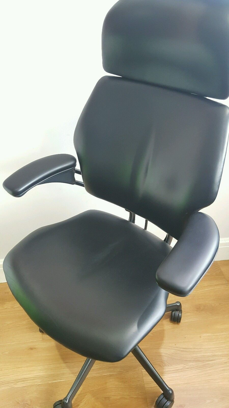 Thumbnail: Black Leather Humanscale Freedom High Back Office Chair